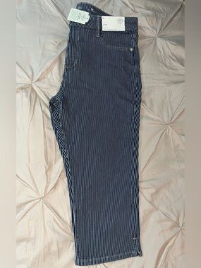 Blue and White Jean Capris St John's Bay Size 16 NWT